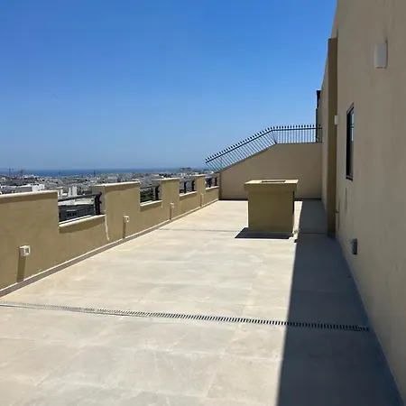 Frank's 350 Sqm Churchill Penthouse Appartamento